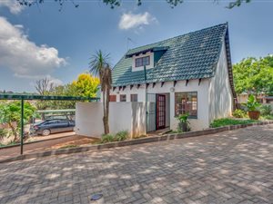 2 Bed Townhouse in Weltevreden Park