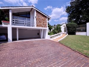 5 Bed House in Bramley