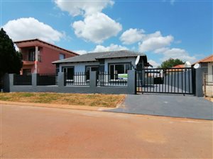 3 Bed House in Rosslyn