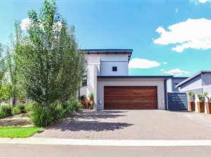 4 Bed House in Midstream Ridge Estate