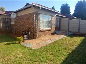 3 Bed House in Montana Park