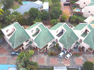 3 Bed Townhouse in Beacon Bay