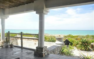 7 Bedroom House in Van Dyks Bay