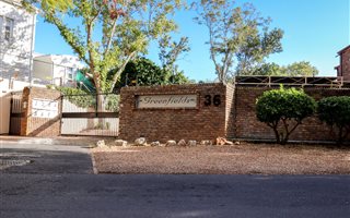 3 Bedroom Townhouse in Kenilworth