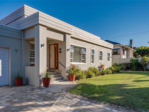 3 Bed House in Glendinningvale