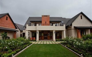4 Bedroom House in Cotswold Downs Estate