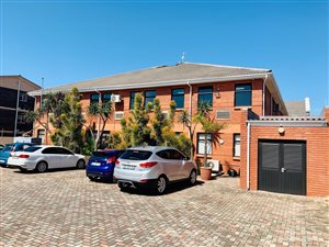 1449 m² Office Space in Newton Park