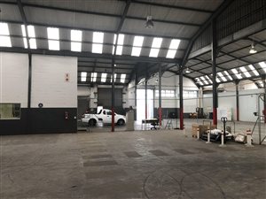 1710 m² Industrial space in Airport Industria