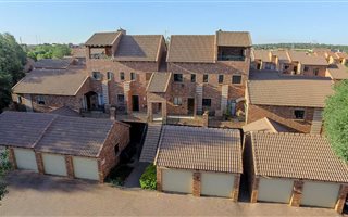 2 Bedroom Townhouse in Eco Park