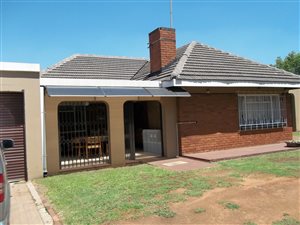 3 Bedroom House in Vanderbijlpark CE2