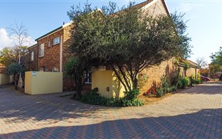 2 Bedroom Duplex in Vaalpark