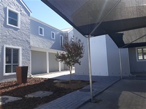 2 Bed Townhouse in Paarl Central East