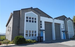 336 m² Industrial space in Airport Industria