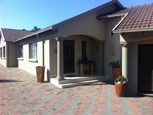 3 Bed House in Clubview