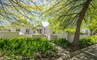 3 Bedroom House in Erinvale Estate
