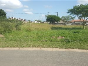 630 m² Land available in Brackenham