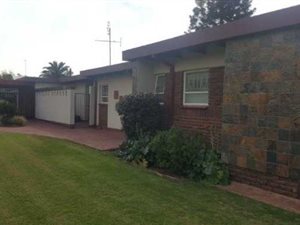 3 Bed House in Valhalla