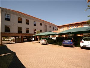 950 m² Commercial space in Rivonia