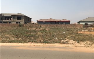 681 m² Land available in Aerorand