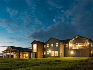 1.1 ha Land available in Blue Hills Equestrian Estate