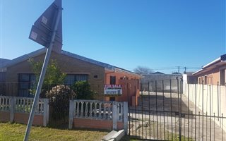 3 Bedroom House in Sunbird Park