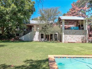 6 Bed House in Westcliff