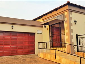 3 Bed Townhouse in Jordaan park