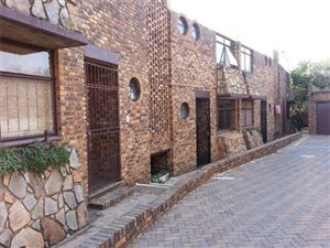 3 Bed Townhouse in Val de Grace