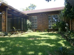 3 Bed Townhouse in Waterkloof Heights