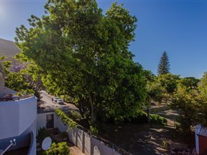 2 Bed Apartment in Paarl