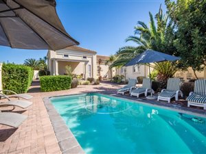 6 Bed House in Somerset Ridge