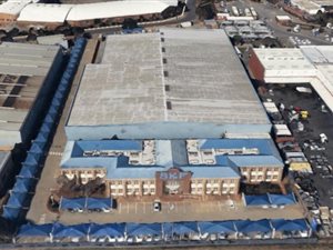 9600 m² Industrial space in Witfield