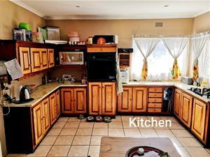 4 Bed House in Flora Gardens