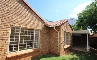 3 Bedroom Townhouse in Pierre van Ryneveld