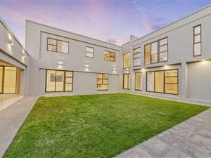 5 Bed Cluster in Oaklands
