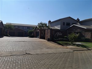 2 Bed Townhouse in Raslouw