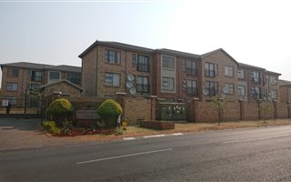 2 Bedroom Apartment in Weltevreden Park