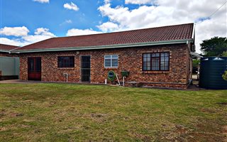 3 Bedroom House in Cradock