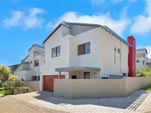 3 Bed House in Maroeladal