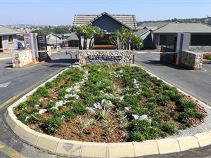 2 Bed Townhouse in Kyalami AH