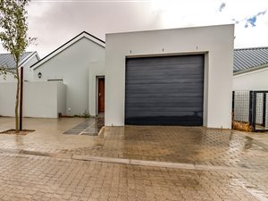 2 Bed Townhouse in Klein Parys