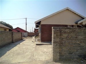 2 Bed House in Boitekong
