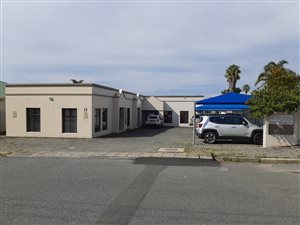 351 m² Office Space in Berea