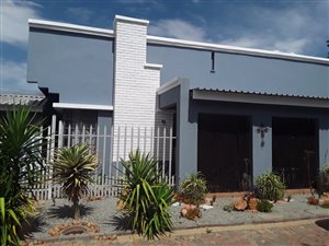 4 Bed House in Elandsheuwel