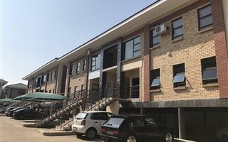 88 m² Office Space in Wilkoppies