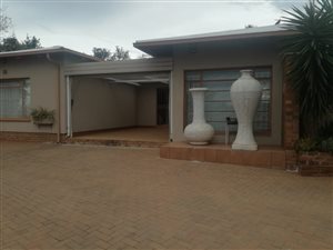 4 Bed House in Homelake