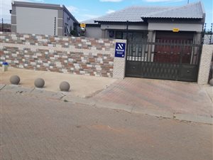 3 Bed House in Tsakane