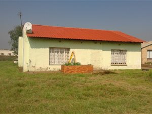 11 ha Farm in Valley Settlements AH