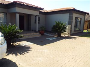 3 Bed House in Modelpark