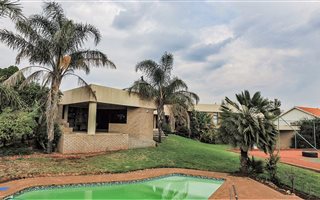 4 Bedroom House in Dan Pienaar